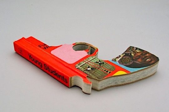 Book Guns by Robert The - picture 6